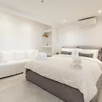 Mykonos Eight דירה